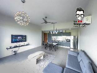 Staycation Homestay 49 The Echelon near Saradise Apartment in Kuching