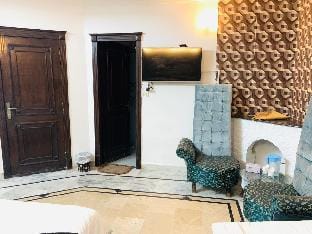 Grace Palace Guest House Apartment in Islamabad