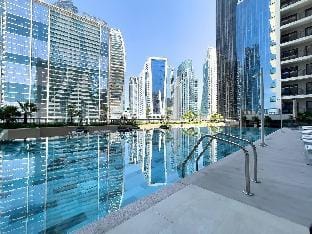 Elegant Escapes - Lavish 1B,Dubai Water Canal View Apartment in Dubai