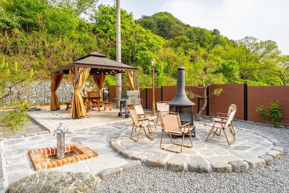 Chuncheon Private House Small House in the Forest 2 Bed and Breakfast in Gyeonggi-do
