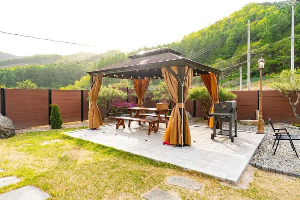 Chuncheon Private House Small House in the Forest 2 Bed and Breakfast in Gyeonggi-do