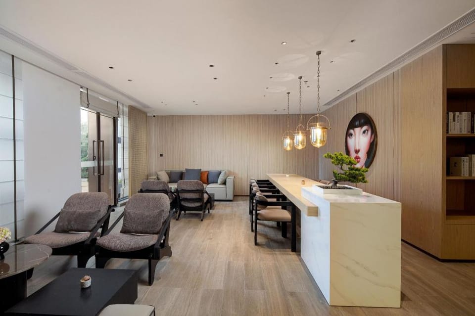 Shenzhen EDORER Hotel - Bao'an Gymnasium Hotel in Hong Kong