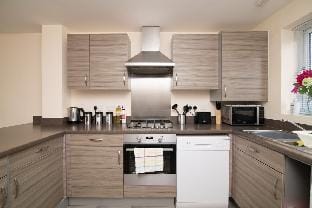 Quiet Two Bedroom House Driveway Parking & Garden Vacation rental in Wolverhampton