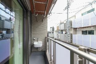 IWA House ① Convenient Transportation New House Near Namba, Shinsaibashi, Nipponbashi, Free Parking Vacation rental in Osaka