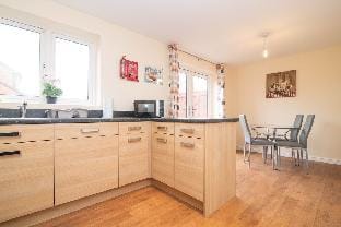 Quiet and Lovely 3-bed house parking and garden Vacation rental in Wolverhampton