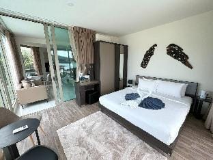 Stylish apartment with panoramic views Oceana C45 Apartment in Kamala