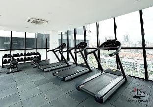 Seaview3BR/Infinitypool/2carpark Apartment in George Town