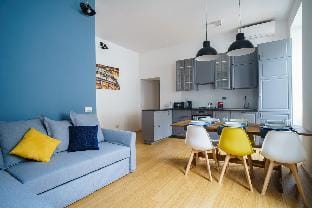 [DreamyNest Quattro Cantoni] 10 min from Colosseum Apartment in Rome