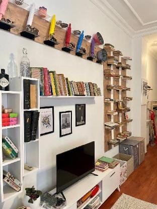 Redecorated Flat With Island Kitchen Apartment in Istanbul