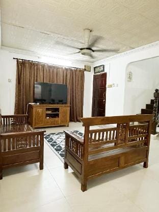 2 Storey House@ Serdang, UPM, MAEPS,Uniten, IOI CT Vacation rental in Negeri Sembilan, Malaysia
