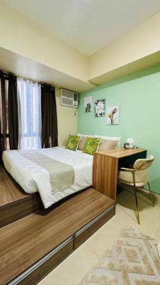 Cebu IT Park Cozy Neutral Condo Apartment in Lapu-Lapu City