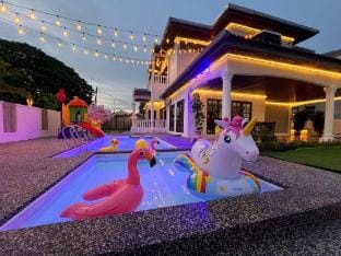 Ipoh Homestay[28pax](Near Lost World)Villa Pool Villa in Ipoh