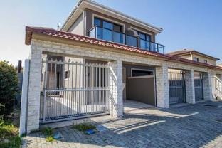 Howard Davis 28A by CTHA Apartment in Cape Town