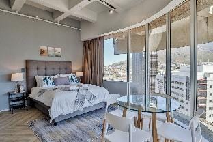 One Thibault Square 1605 by CTHA Apartment in Cape Town