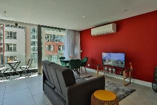 The Capital Mirage 704 by CTHA Apartment in Cape Town