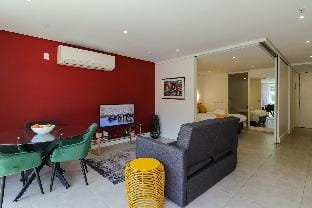 The Capital Mirage 704 by CTHA Apartment in Cape Town