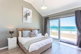 Sea Spray B403 by CTHA Apartment in Cape Town