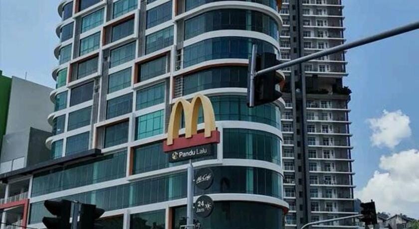 Unicorn Fairy Theme 2BR A/port Suite# Straits Intl Apartment in Bayan Lepas