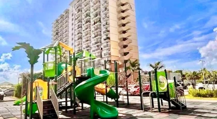 Spacious Condo Unit with Balcony Apartment in Lapu-Lapu City