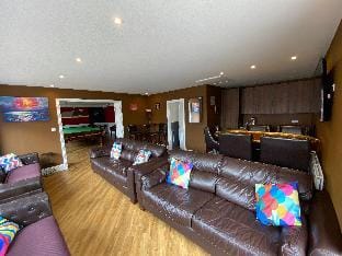 Bellvue Party House Vacation rental in Selby