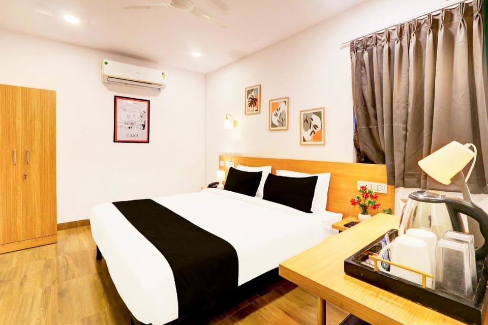 Super Townhouse CASA GRAND HIMAYATNAGAR Hotel in Hyderabad