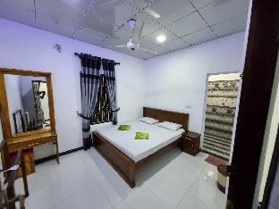 Nilaveli Guest House Villa Vacation rental in Sri Lanka
