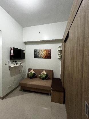 Shore 2 Residences - Unit 206 Tower 3 Apartment in Pasay