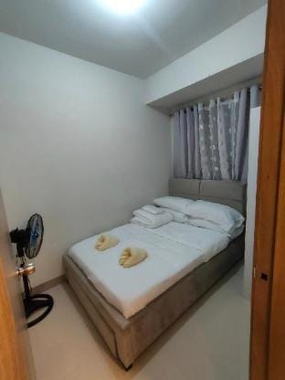 Rosver Hideaway: A 5-10 minutes walk to MOA Apartment in Pasay
