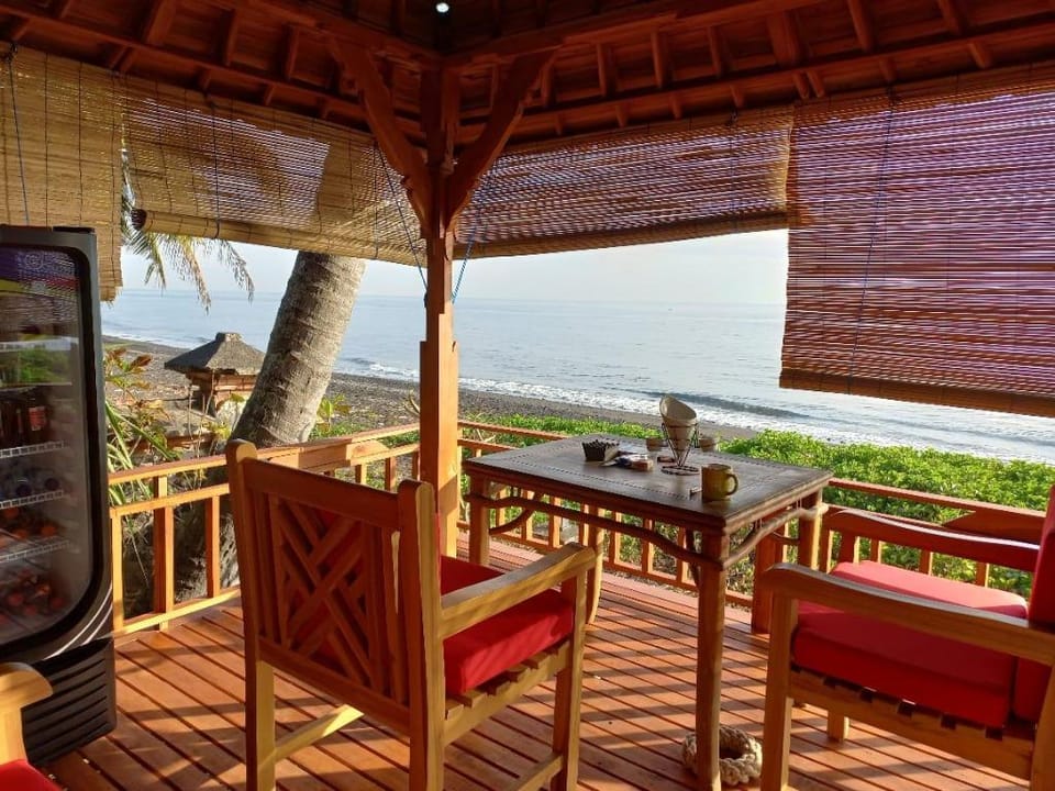 Bali North Beach Bed & Breakfast - Ocean View Room Hotel in Karangasem Regency