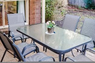 StayAU Cozy Family Comfort Vibrant WIFI 5BRM Glen Vacation rental in Glen Waverley