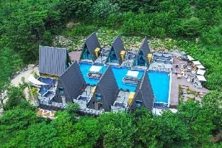 Pohang Peridot Pool Villa N Pool Glamping Bed and Breakfast in South Korea