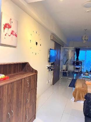 The JQ Suites @ SMDC Wind w/ Taal View Apartment in Tagaytay