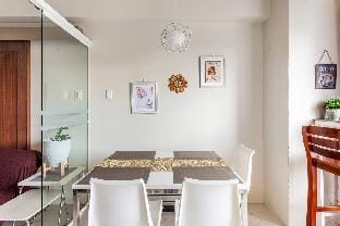 The JQ Suites @ SMDC Wind w/ Taal View Apartment in Tagaytay