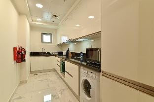 Canal View 1 BR Premium Apt - Amna Tower Apartment in Dubai