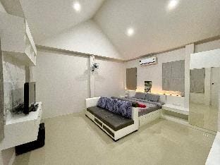 Heartbeat THE WISDOM  Villa in Pattaya City