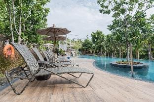 Seaview Condo 33F 10 min walking st Apartment in Pattaya City