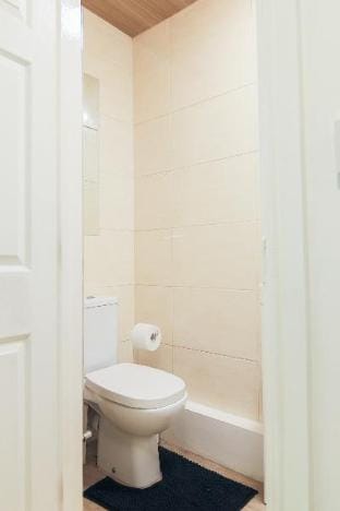 Spacious 6-Bed Home in West Midlands-Free Parking Vacation rental in Coventry