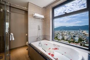 Apartments  Family Two  Bedroom King Near Beach Apartment in Da Nang