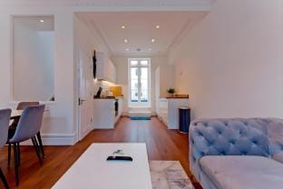 Two Bed Gem near Harrods: Prime Location Vacation rental in City of Westminster