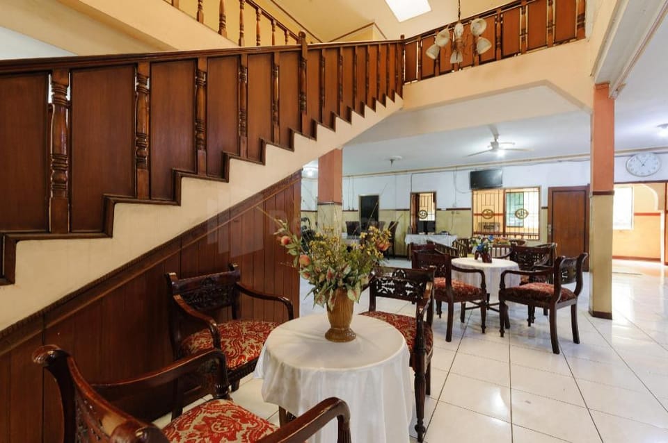 Hotel Al Hakim Syariah RedPartner Hotel in Jakarta