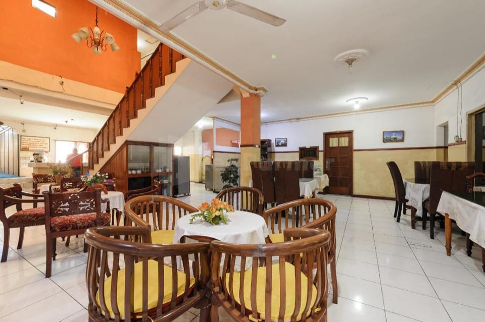 Hotel Al Hakim Syariah RedPartner Hotel in Jakarta