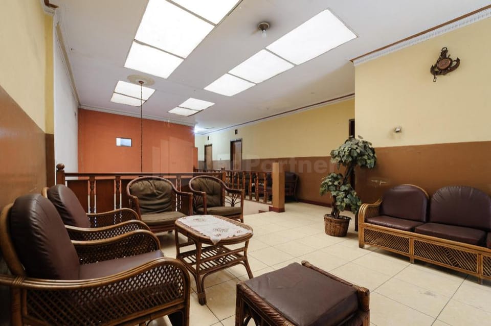 Hotel Al Hakim Syariah RedPartner Hotel in Jakarta