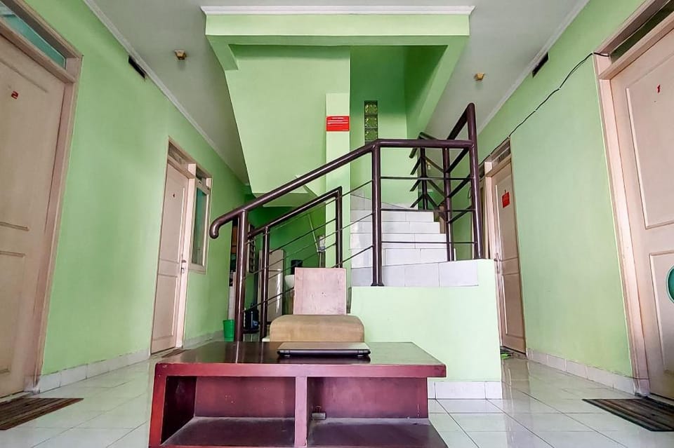 Surya Inn Syariah Cikarang RedPartner Hotel in West Java