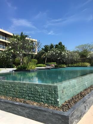 Pool Access Convenient  for family. Apartment in Thailand