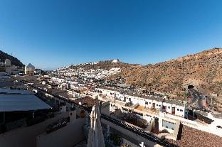 Comfortable modern house , and access to swimming pool. Apartment in Puerto Rico de Gran Canaria