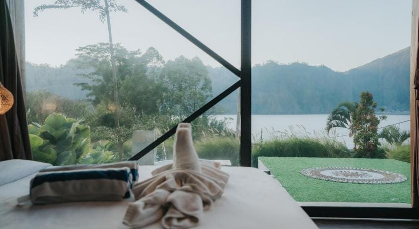 Skylake Villa Lodge in Karangasem Regency