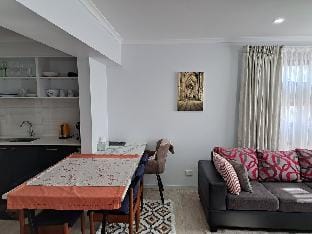 Your oasis in western Brisbane Apartment in Indooroopilly