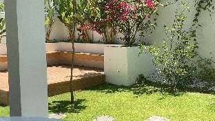 Romantic cozy home accessible to airport&malls  Villa in Las Pinas