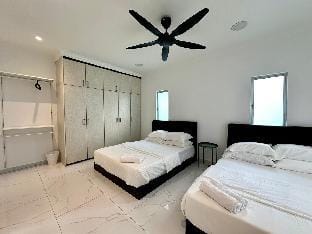 BNB Country Homestay, Rawang- 20 pax, pool, event Villa in Selangor, Malaysia