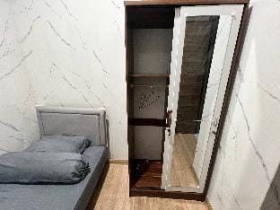 3 kamar 5 Kasur Sky House Bsd Free Wifi & Netflix Apartment in West Java